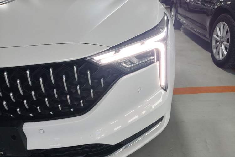 Used Bestune B70 2022 Third Generation 1.5T Automatic Premium Edition Left Front Headlight