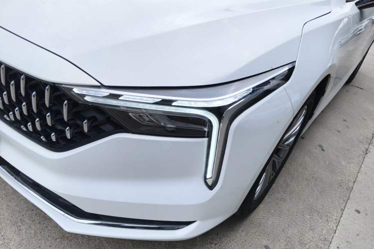 Used Bestune B70 2022 Third Generation 1.5T Automatic Enjoyment Version Left Front Headlight