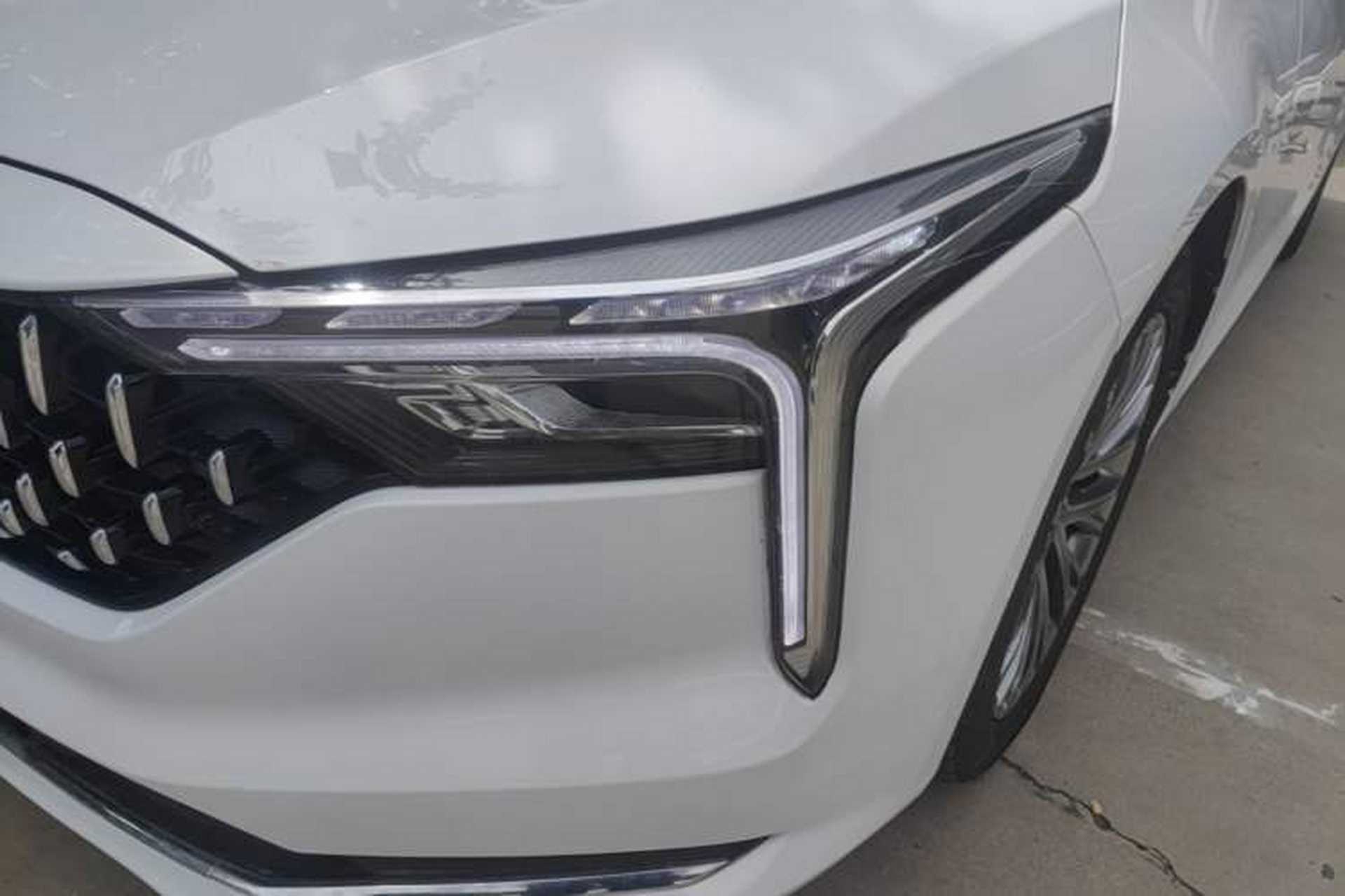 Used Bestune B70 2022 Third Generation 1.5T Automatic Enjoyment Version Left Front Headlight