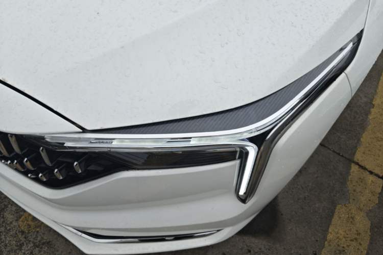 Used Bestune B70 2022 Third Generation 1.5T Automatic Enjoyment Version Left Front Headlight
