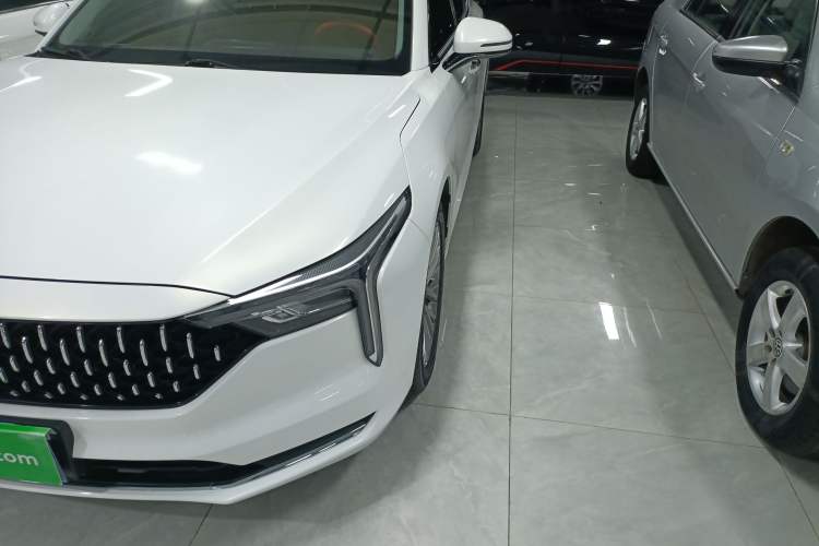 Used Bestune B70 2022 Third Generation 1.5T Automatic Enjoyment Version Left Front Headlight