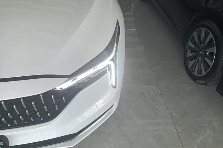Used Bestune B70 2022 Third Generation 1.5T Automatic Enjoyment Version Left Front Headlight