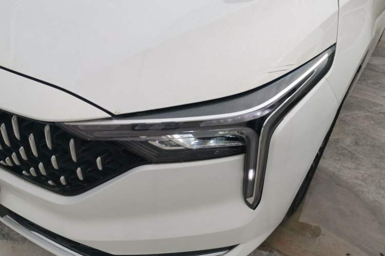 Used Bestune B70 2022 Third Generation 1.5T Automatic Enjoyment Version Left Front Headlight