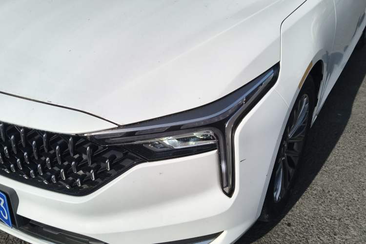 Used Bestune B70 2022 Third Generation 1.5T Automatic Enjoyment Version Left Front Headlight