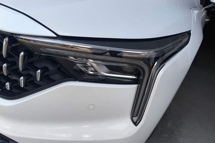Used Bestune B70 2022 Third Generation 1.5T Automatic Premium Edition Left Front Headlight