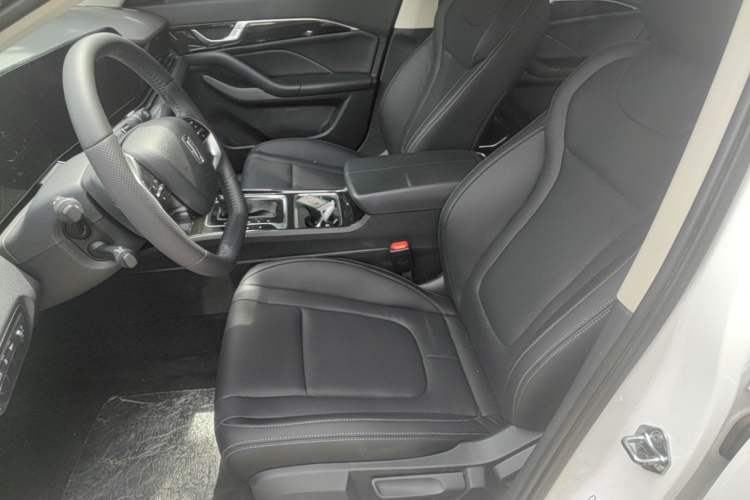 Used Bestune B70 2022 Third Generation 1.5T Automatic Enjoyment Version Left Front Seat