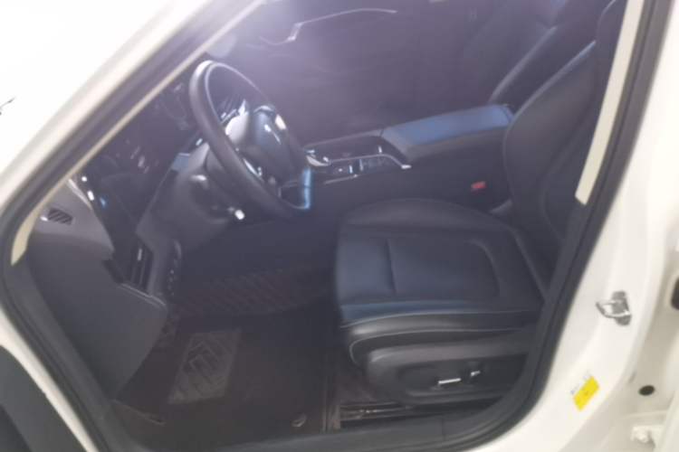 Used Bestune B70 2022 Third Generation 1.5T Automatic Premium Edition Left Front Seat
