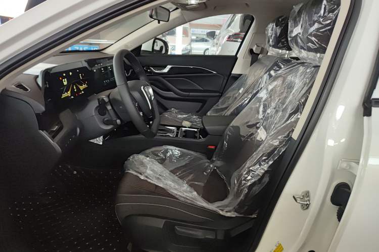 Used Bestune B70 2022 Third Generation 1.5T Automatic Enjoyment Version Left Front Seat