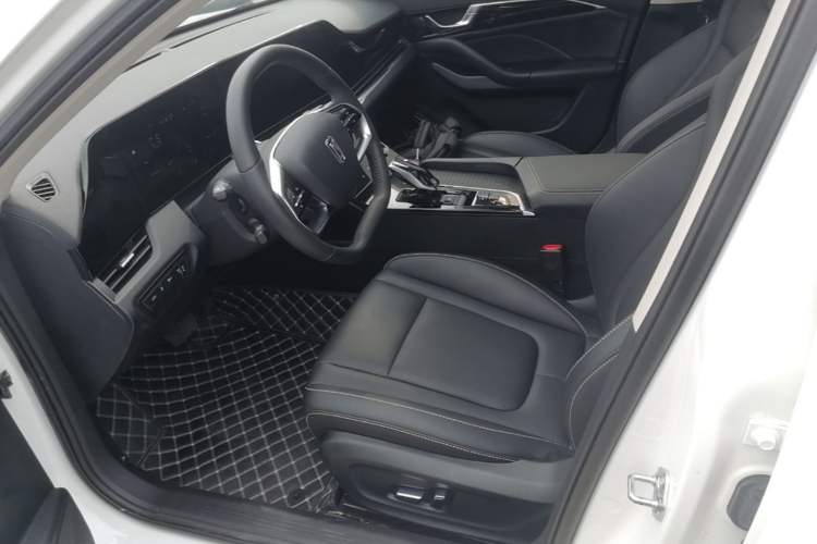 Used Bestune B70 2022 Third Generation 1.5T Automatic Enjoyment Version Left Front Seat