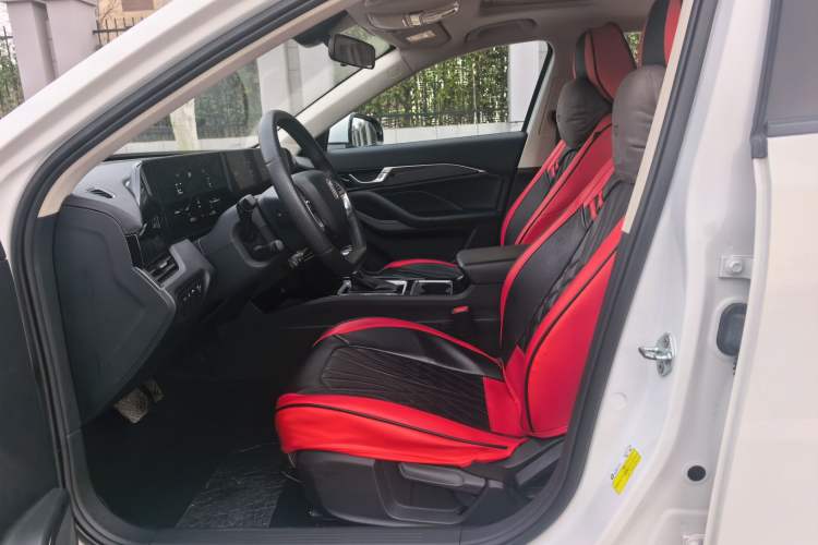 Used Bestune B70 2022 Third Generation 1.5T Automatic Enjoyment Version Left Front Seat