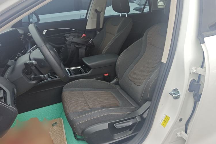 Used Bestune B70 2022 Third Generation 1.5T Automatic Enjoyment Version Left Front Seat