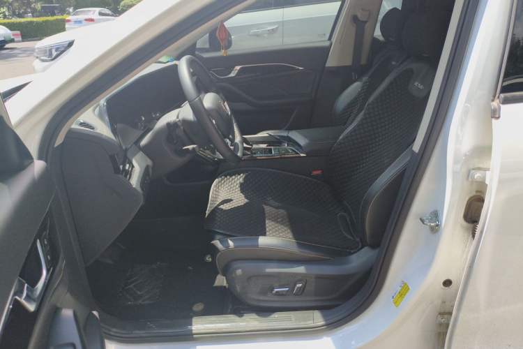 Used Bestune B70 2022 Third Generation 1.5T Automatic Enjoyment Version Left Front Seat
