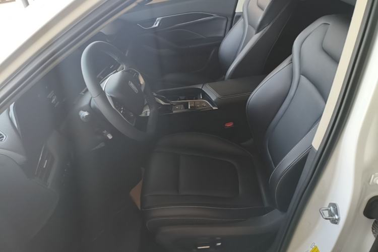 Used Bestune B70 2022 Third Generation 1.5T Automatic Premium Edition Left Front Seat