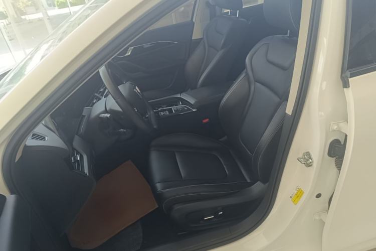 Used Bestune B70 2022 Third Generation 1.5T Automatic Enjoyment Version Left Front Seat