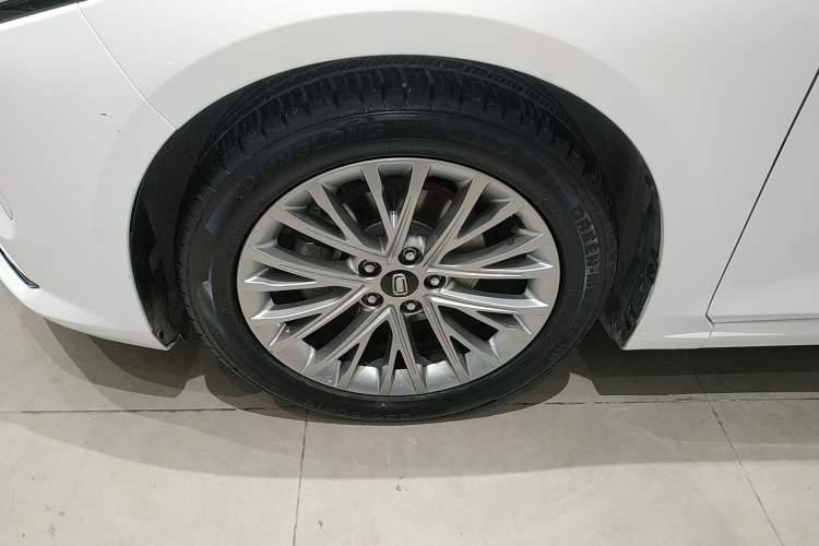 Used Bestune B70 2022 Third Generation 1.5T Automatic Enjoyment Version Left Front Wheel Hub