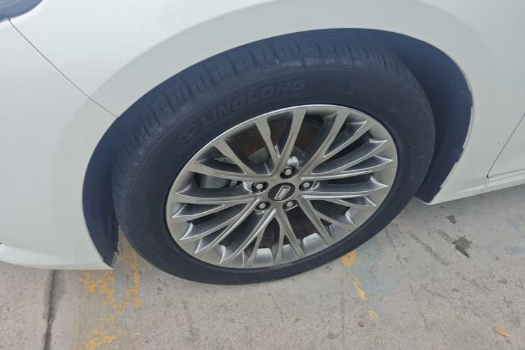 Used Bestune B70 2022 Third Generation 1.5T Automatic Enjoyment Version Left Front Wheel Hub
