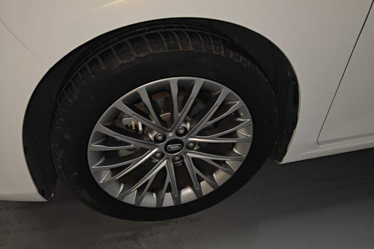 Used Bestune B70 2022 Third Generation 1.5T Automatic Enjoyment Version Left Front Wheel Hub
