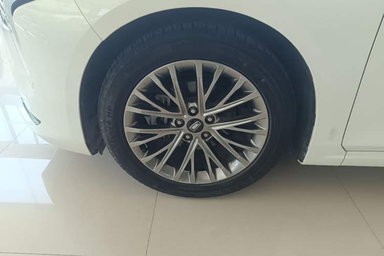 Used Bestune B70 2022 Third Generation 1.5T Automatic Enjoyment Version Left Front Wheel Hub