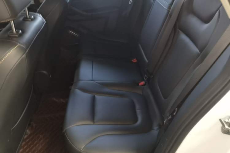 Used Bestune B70 2022 Third Generation 1.5T Automatic Premium Edition Left Rear Seat