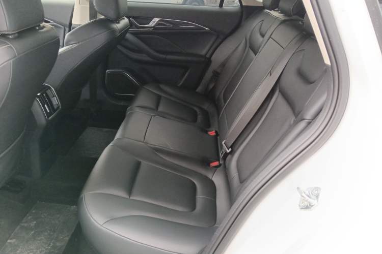 Used Bestune B70 2022 Third Generation 1.5T Automatic Enjoyment Version Left Rear Seat