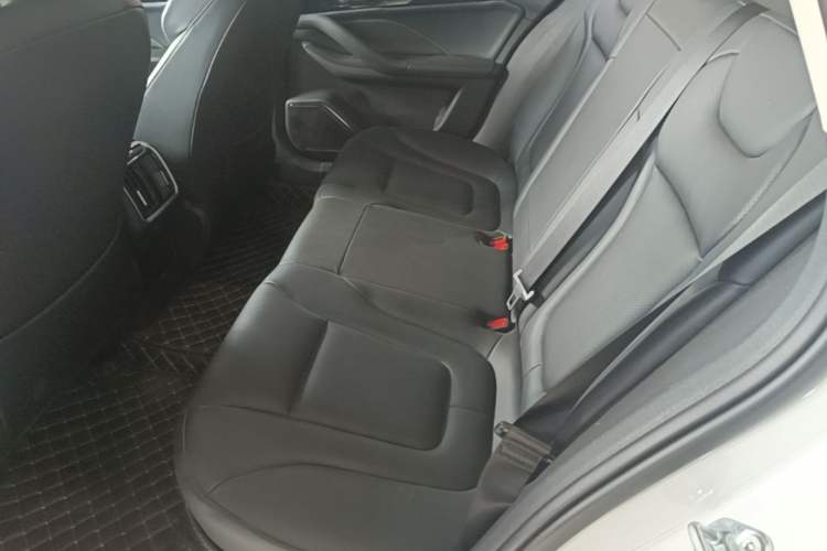Used Bestune B70 2022 Third Generation 1.5T Automatic Enjoyment Version Left Rear Seat