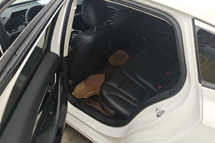Used Bestune B70 2022 Third Generation 1.5T Automatic Enjoyment Version Left Rear Seat
