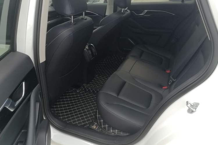 Used Bestune B70 2022 Third Generation 1.5T Automatic Enjoyment Version Left Rear Seat