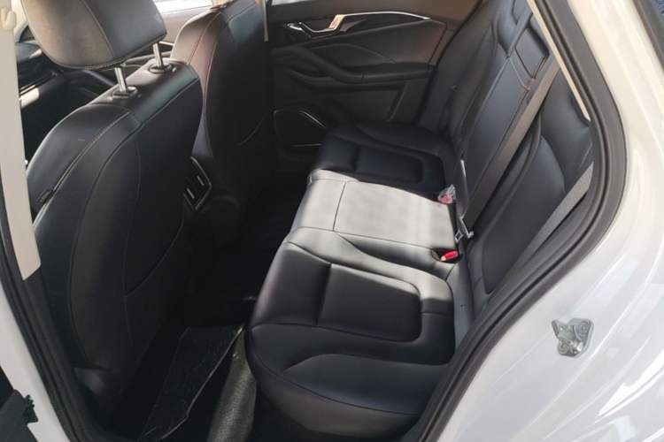 Used Bestune B70 2022 Third Generation 2.0T Automatic Premium Edition Left Rear Seat