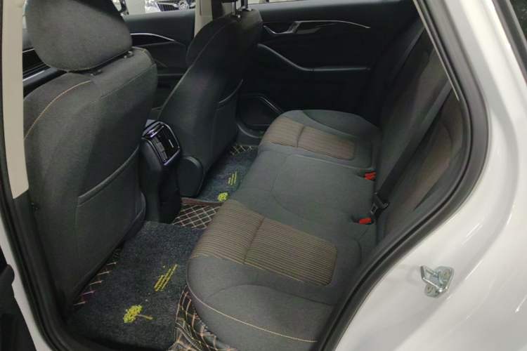 Used Bestune B70 2022 Third Generation 1.5T Automatic Enjoyment Version Left Rear Seat