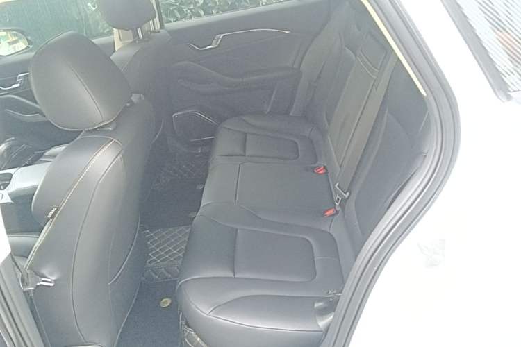 Used Bestune B70 2022 Third Generation 1.5T Automatic Premium Edition Left Rear Seat