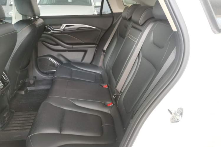 Used Bestune B70 2022 Third Generation 1.5T Automatic Premium Edition Left Rear Seat
