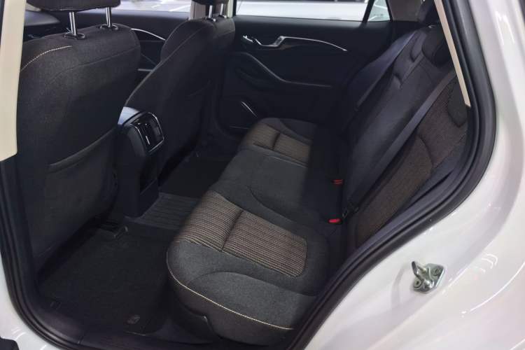 Used Bestune B70 2022 Third Generation 1.5T Automatic Enjoyment Version Left Rear Seat