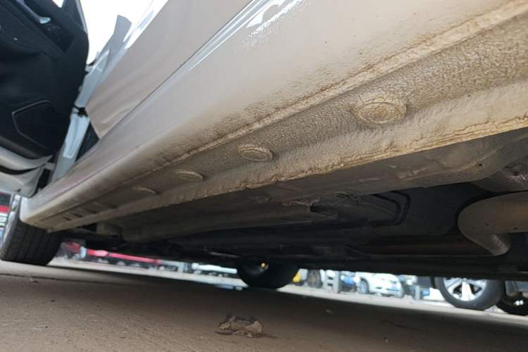 Used Bestune B70 2022 Third Generation 1.5T Automatic Enjoyment Version Left Side Sill