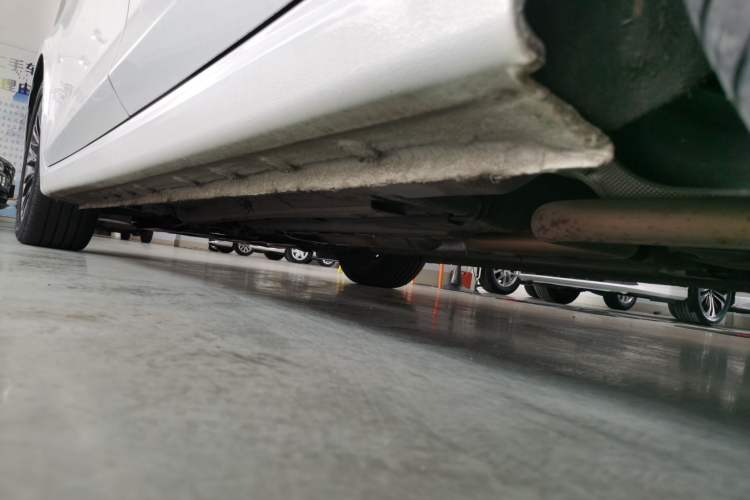 Used Bestune B70 2022 Third Generation 1.5T Automatic Premium Edition Left Side Sill