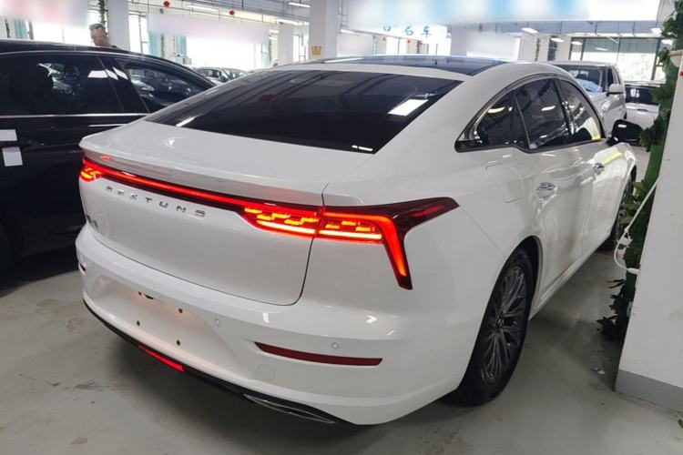 Used Bestune B70 2022 Third Generation 1.5T Automatic Premium Edition Rear Right 45 Deg
