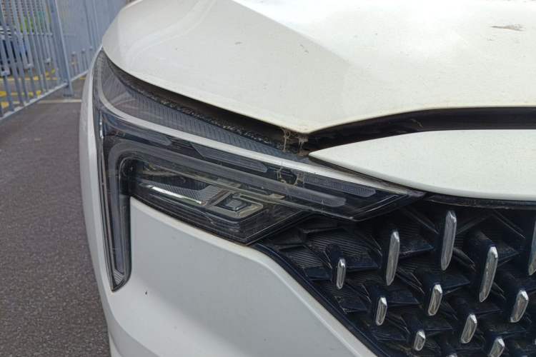 Used Bestune B70 2022 Third Generation 1.5T Automatic Enjoyment Version Right Front Headlight