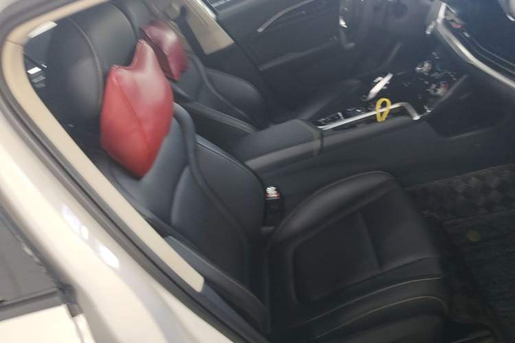 Used Bestune B70 2022 Third Generation 1.5T Automatic Premium Edition Right Front Seat