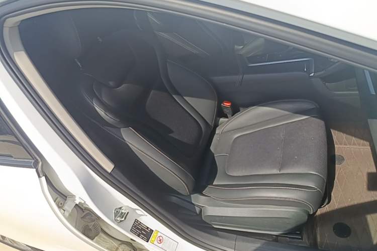Used Bestune B70 2022 Third Generation 1.5T Automatic Enjoyment Version Right Front Seat