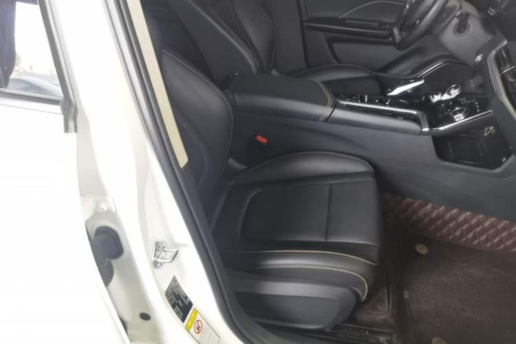 Used Bestune B70 2022 Third Generation 1.5T Automatic Premium Edition Right Front Seat