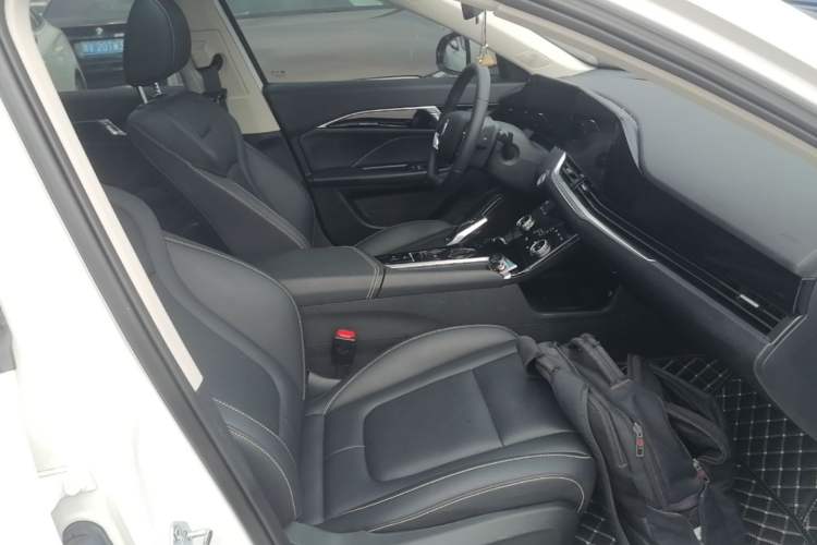 Used Bestune B70 2022 Third Generation 1.5T Automatic Enjoyment Version Right Front Seat