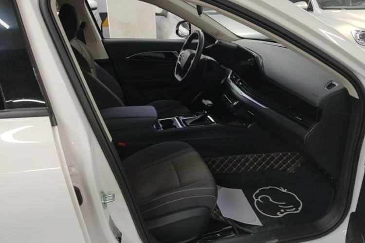 Used Bestune B70 2022 Third Generation 1.5T Automatic Enjoyment Version Right Front Seat