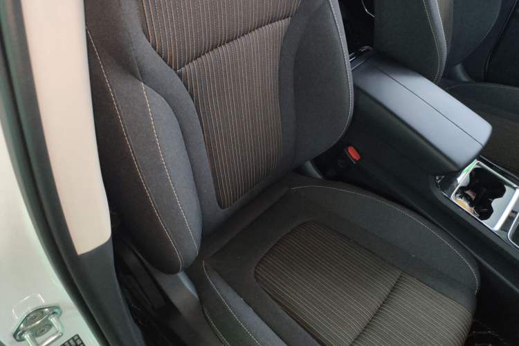 Used Bestune B70 2022 Third Generation 1.5T Automatic Enjoyment Version Right Front Seat
