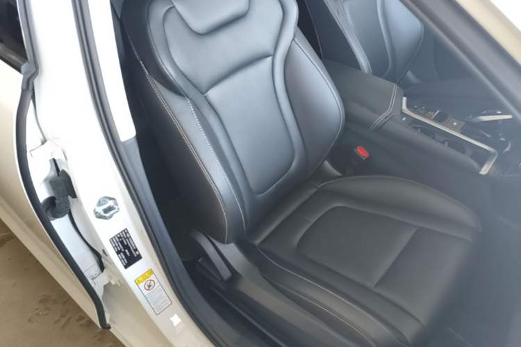 Used Bestune B70 2022 Third Generation 1.5T Automatic Premium Edition Right Front Seat