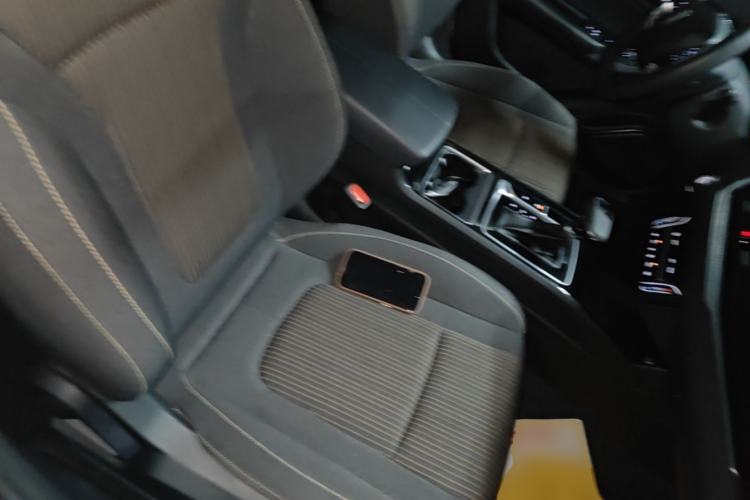 Used Bestune B70 2022 Third Generation 1.5T Automatic Enjoyment Version Right Front Seat