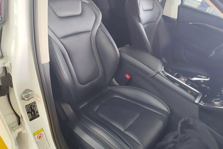 Used Bestune B70 2022 Third Generation 1.5T Automatic Enjoyment Version Right Front Seat