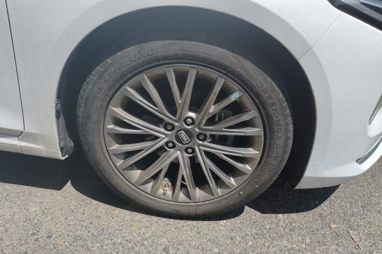 Used Bestune B70 2022 Third Generation 1.5T Automatic Enjoyment Version Right Front Wheel Hub