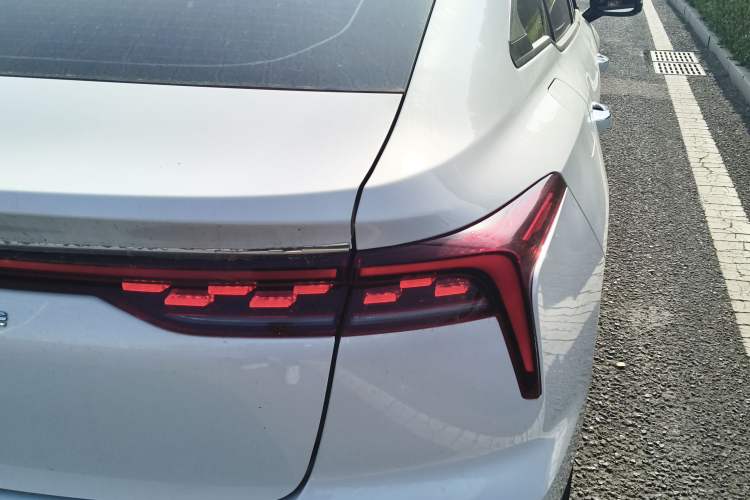 Used Bestune B70 2022 Third Generation 1.5T Automatic Enjoyment Version Right Rear Taillight