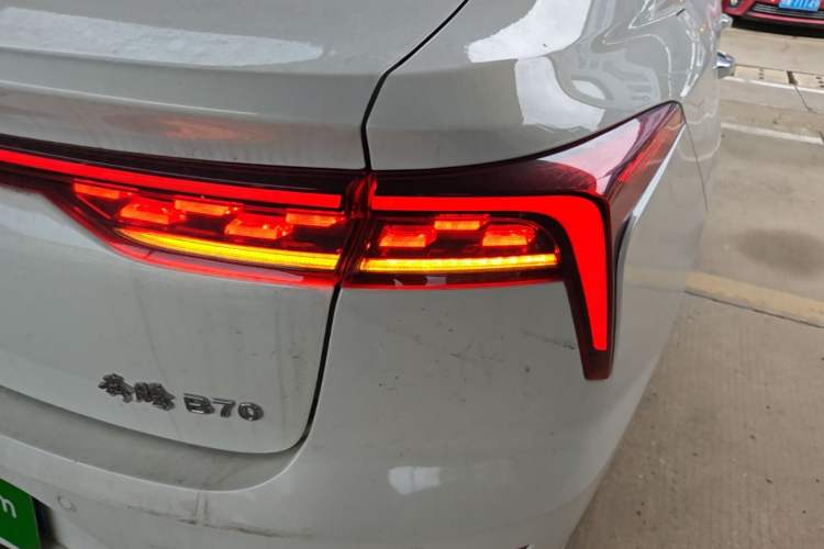 Used Bestune B70 2022 Third Generation 1.5T Automatic Enjoyment Version Right Rear Taillight