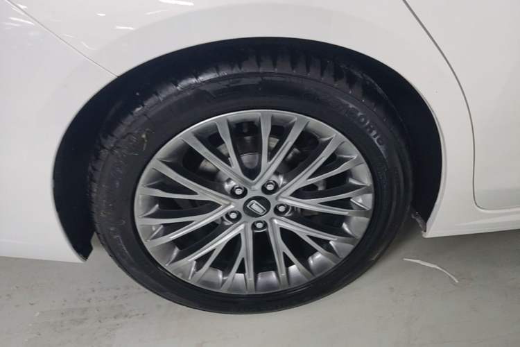 Used Bestune B70 2022 Third Generation 1.5T Automatic Premium Edition Right Rear Wheel Hub