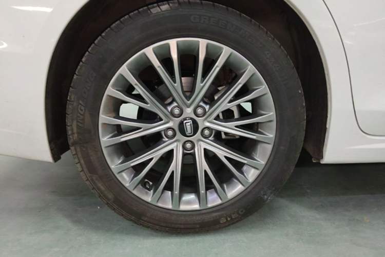 Used Bestune B70 2022 Third Generation 1.5T Automatic Enjoyment Version Right Rear Wheel Hub
